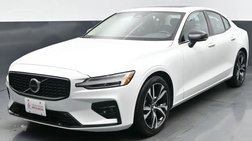 2024 Volvo S60 B5 Core Dark Theme