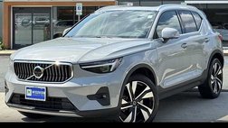 2025 Volvo XC40 B5 Plus Bright Theme