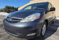 2007 Toyota Sienna XLE 7-Passenger