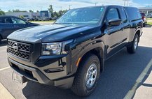 2022 Nissan Frontier S