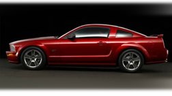 2005 Ford Mustang GT Deluxe