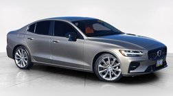 2021 Volvo S60 T5 Momentum