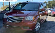 2016 Chrysler Town and Country Touring