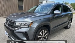2023 Volkswagen Taos SE 4Motion