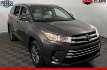 2017 Toyota Highlander SE