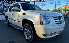2011 Cadillac Escalade Luxury