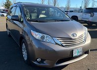 2017 Toyota Sienna XLE Premium