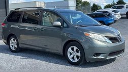 2014 Toyota Sienna LE 7-Passenger Auto Access Seat