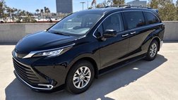 2022 Toyota Sienna XLE 8-Passenger