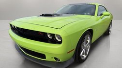 2015 Dodge Challenger R/T Shaker