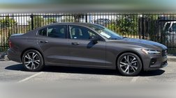 2024 Volvo S60 B5 Core Dark Theme