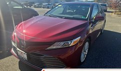 2020 Toyota Camry Hybrid XLE