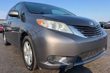 2017 Toyota Sienna LE