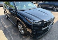 2025 Toyota Highlander Hybrid Platinum