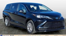 2025 Toyota Sienna LE 8-Passenger