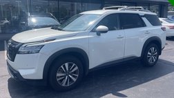 2024 Nissan Pathfinder SL