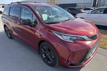 2022 Toyota Sienna XSE 7-Passenger