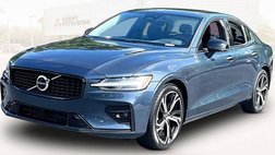 2024 Volvo S60 B5 Core Dark Theme