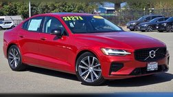2022 Volvo S60 B5 Momentum