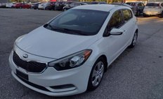 2016 Kia Forte5 LX