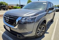 2024 Nissan Pathfinder S