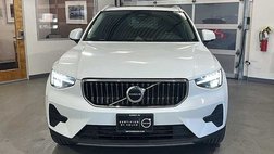2025 Volvo XC40 B5 Core Bright Theme