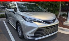 2024 Toyota Sienna XLE