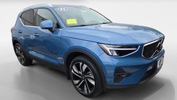 2023 Volvo XC40 B5 Plus Bright Theme