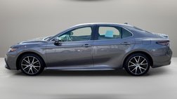 2022 Toyota Camry Hybrid SE