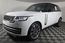2025 Land Rover Range Rover P530 SE