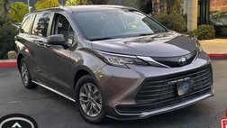 2023 Toyota Sienna LE 8-Passenger