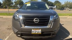 2023 Nissan Pathfinder SV