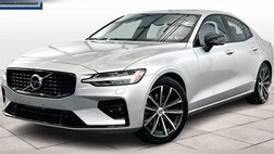 2022 Volvo S60 B5 Momentum