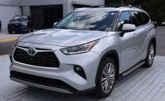 2022 Toyota Highlander Hybrid Platinum