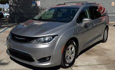 2019 Chrysler Pacifica Hybrid Touring L