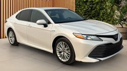 2020 Toyota Camry Hybrid XLE