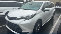 2024 Toyota Sienna XLE