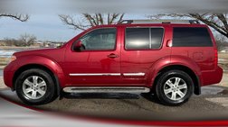 2011 Nissan Pathfinder LE