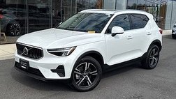 2025 Volvo XC40 B5 Core Bright Theme