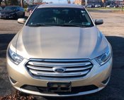 2017 Ford Taurus SEL