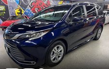 2022 Toyota Sienna Limited 7-Passenger