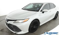2020 Toyota Camry Hybrid XLE