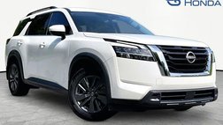 2022 Nissan Pathfinder SV