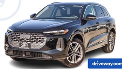 2025 Audi Q5 quattro Premium TFSI