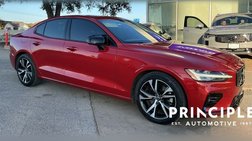 2023 Volvo S60 B5 Plus Dark Theme