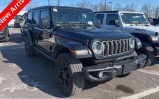 2025 Jeep Wrangler Sahara 4WD