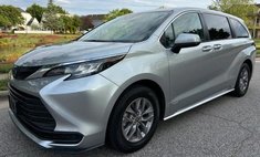 2021 Toyota Sienna LE 8-Passenger