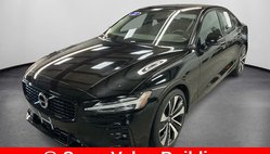 2022 Volvo S60 B5 Momentum