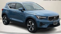 2024 Volvo XC40 B5 Plus Bright Theme