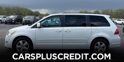 2011 Volkswagen Routan SE